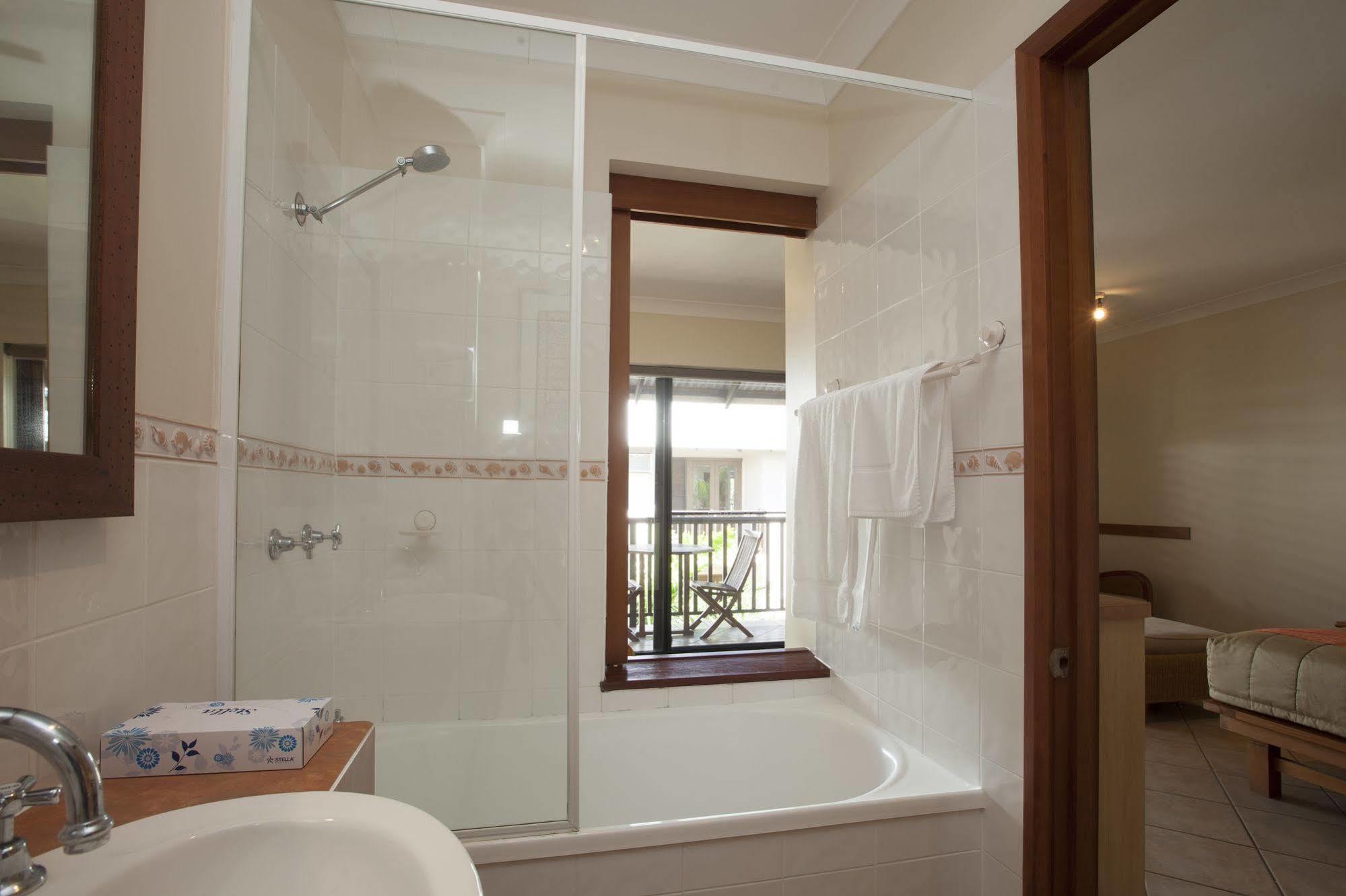 Seascape Holidays - Hibiscus Port Douglas Esterno foto